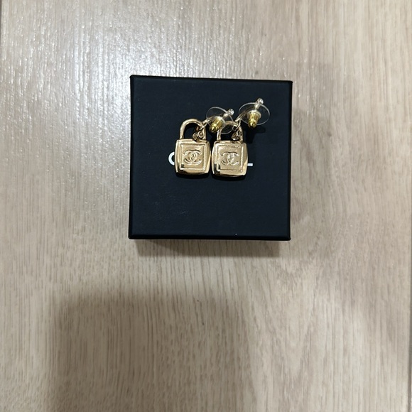 Chanel Pendant Earrings - Picture 4 of 6